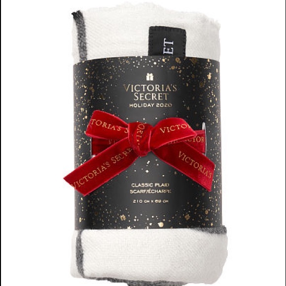 NWT Victoria’s Secret white plaid scarf 🧣 - Picture 4 of 4